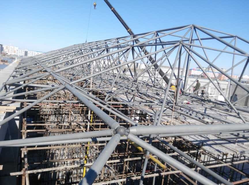 商丘商贸城屋顶网架工程